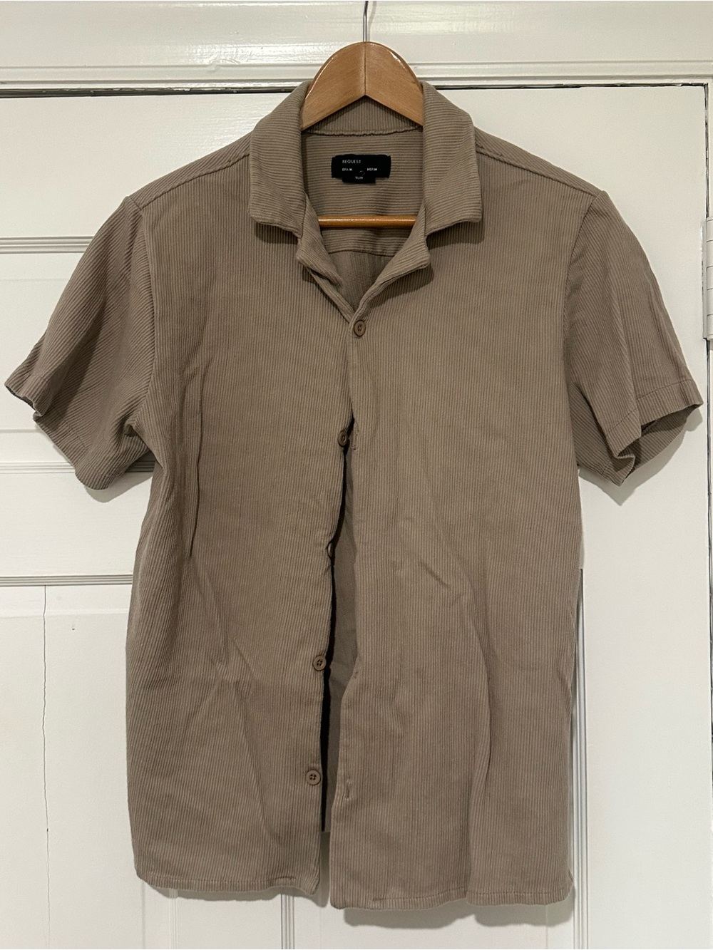 Casual Short-Sleeve Button-Down Shirt in Taupe